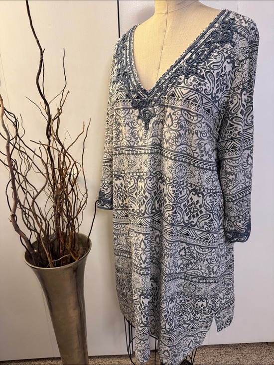 Lands' End Other - Lands' End White and Navy Paisley V-Neck Swim Coverup